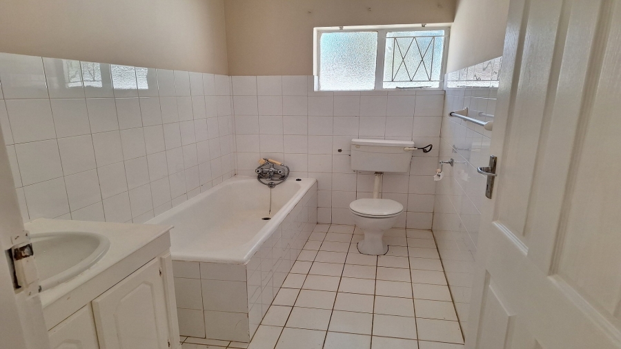 4 Bedroom Property for Sale in Brymore Eastern Cape